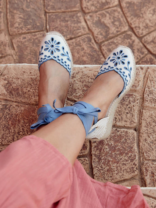 Romero Cuña Baja Lona Bordada Azul