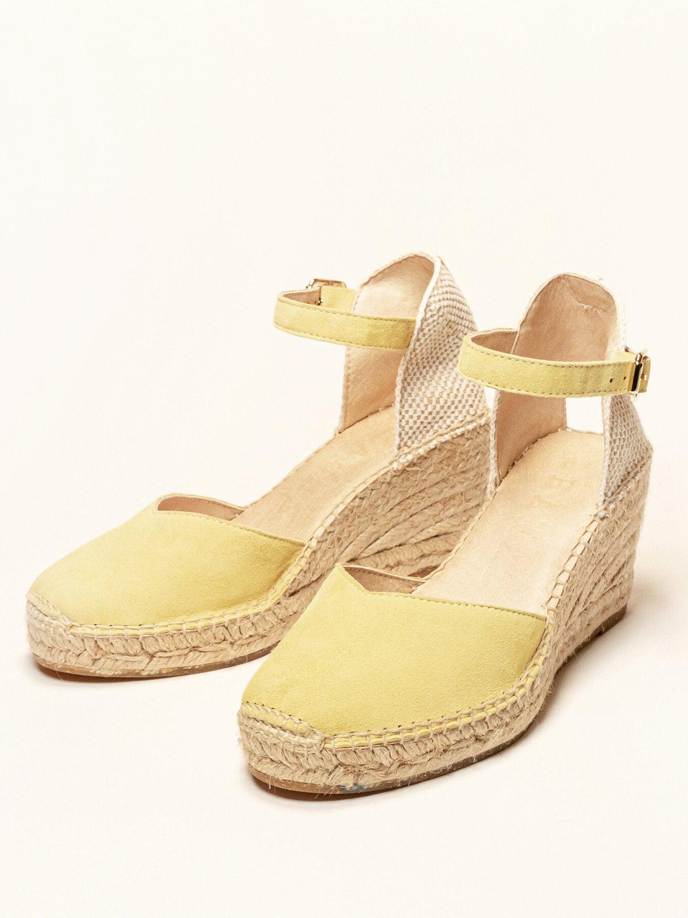 Jara Cuña Media Ante Amarillo