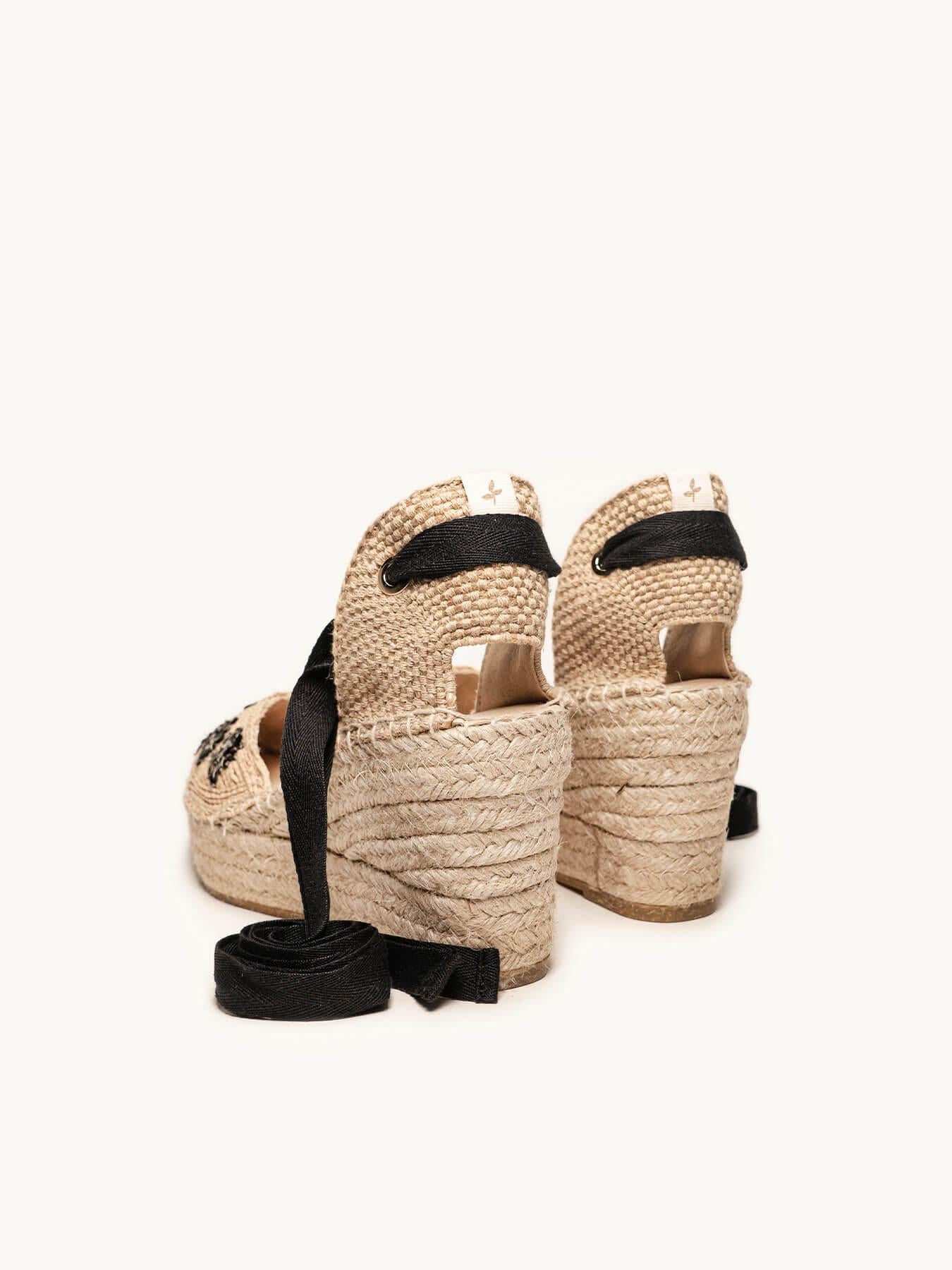 Romero Cuña Media Plataforma Rafia Flores Negro