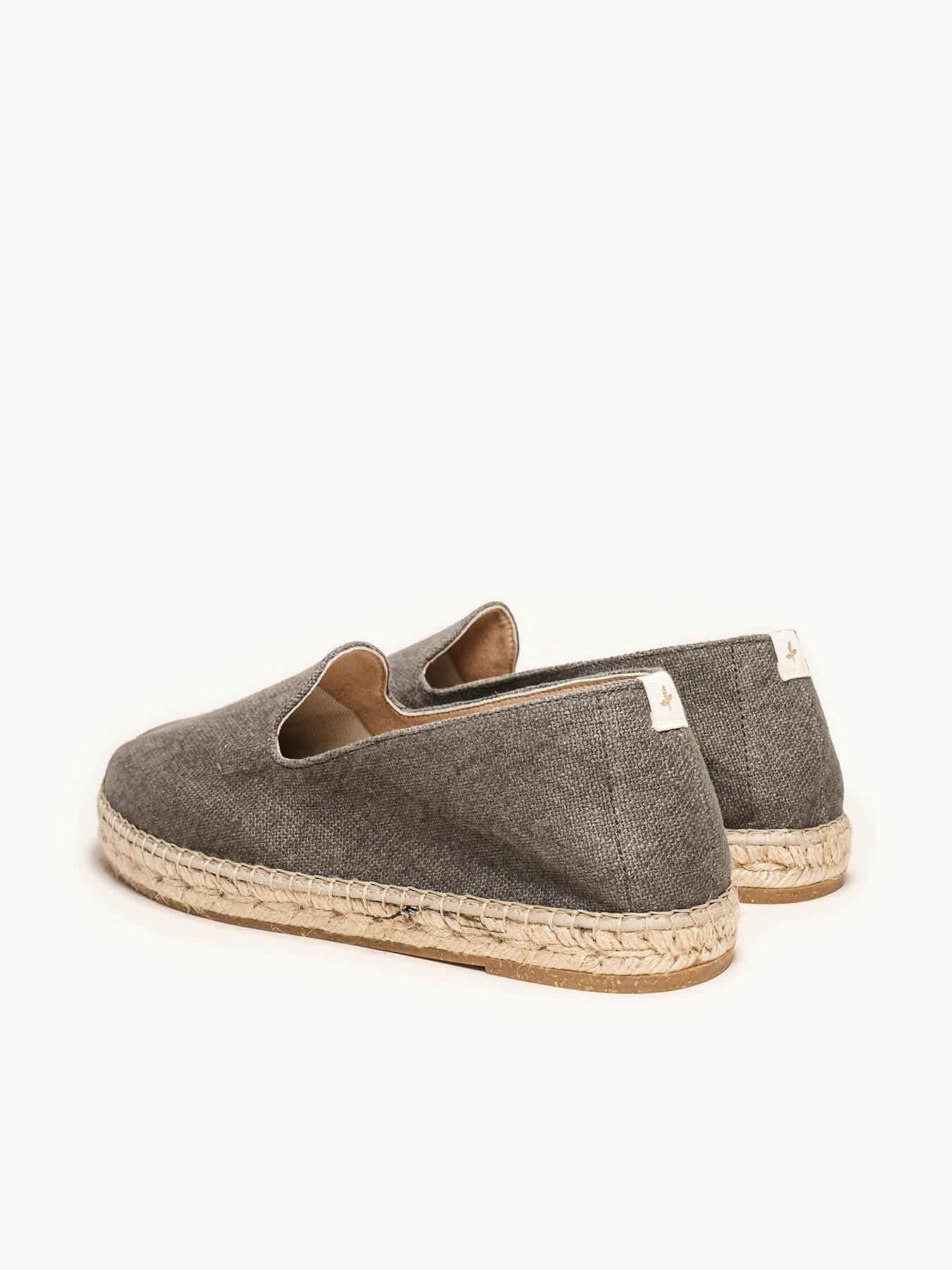 Jacinto Lino  Gris Oscuro