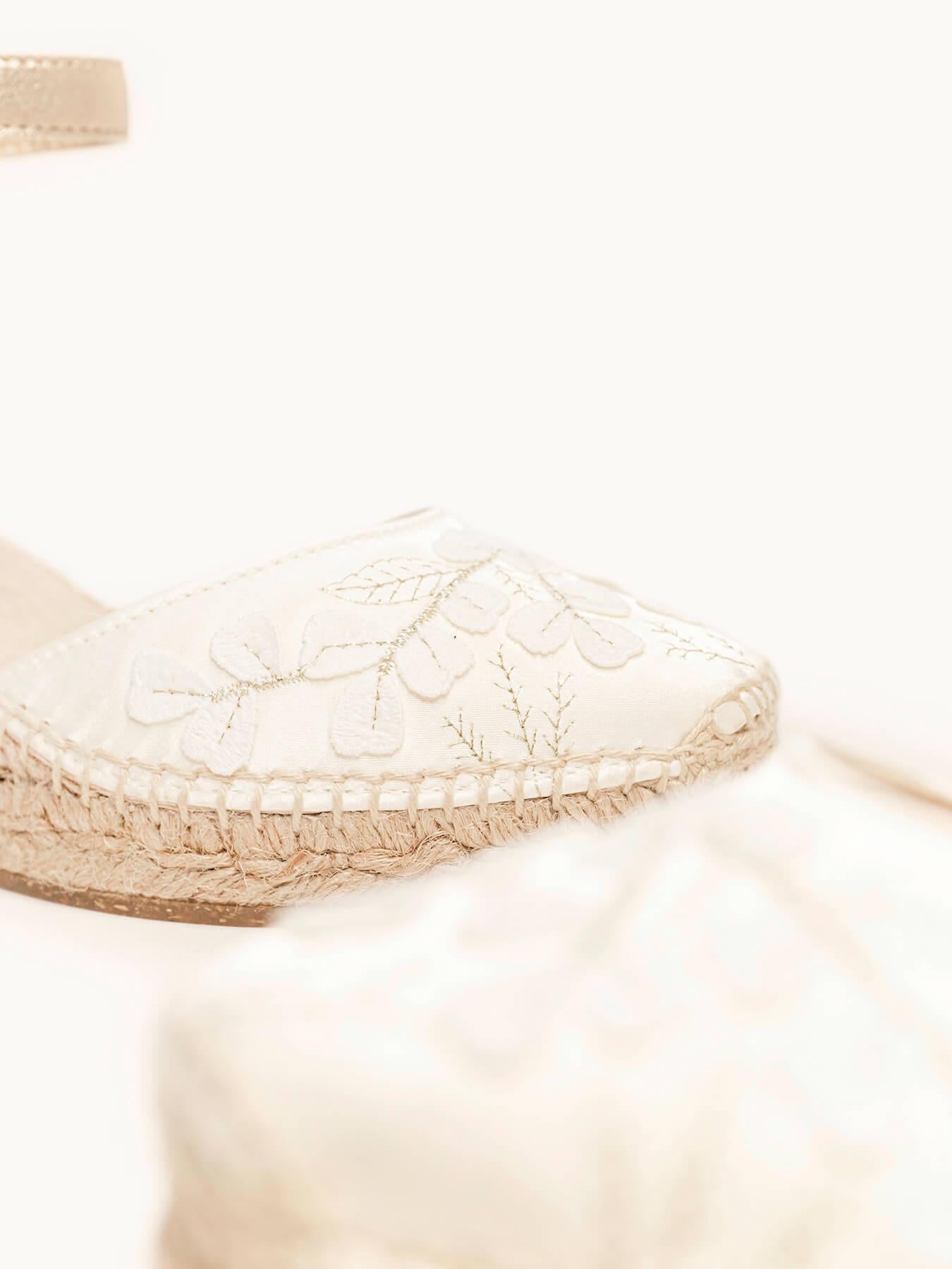 Dalia Cuña 7 cm Raso Blanco