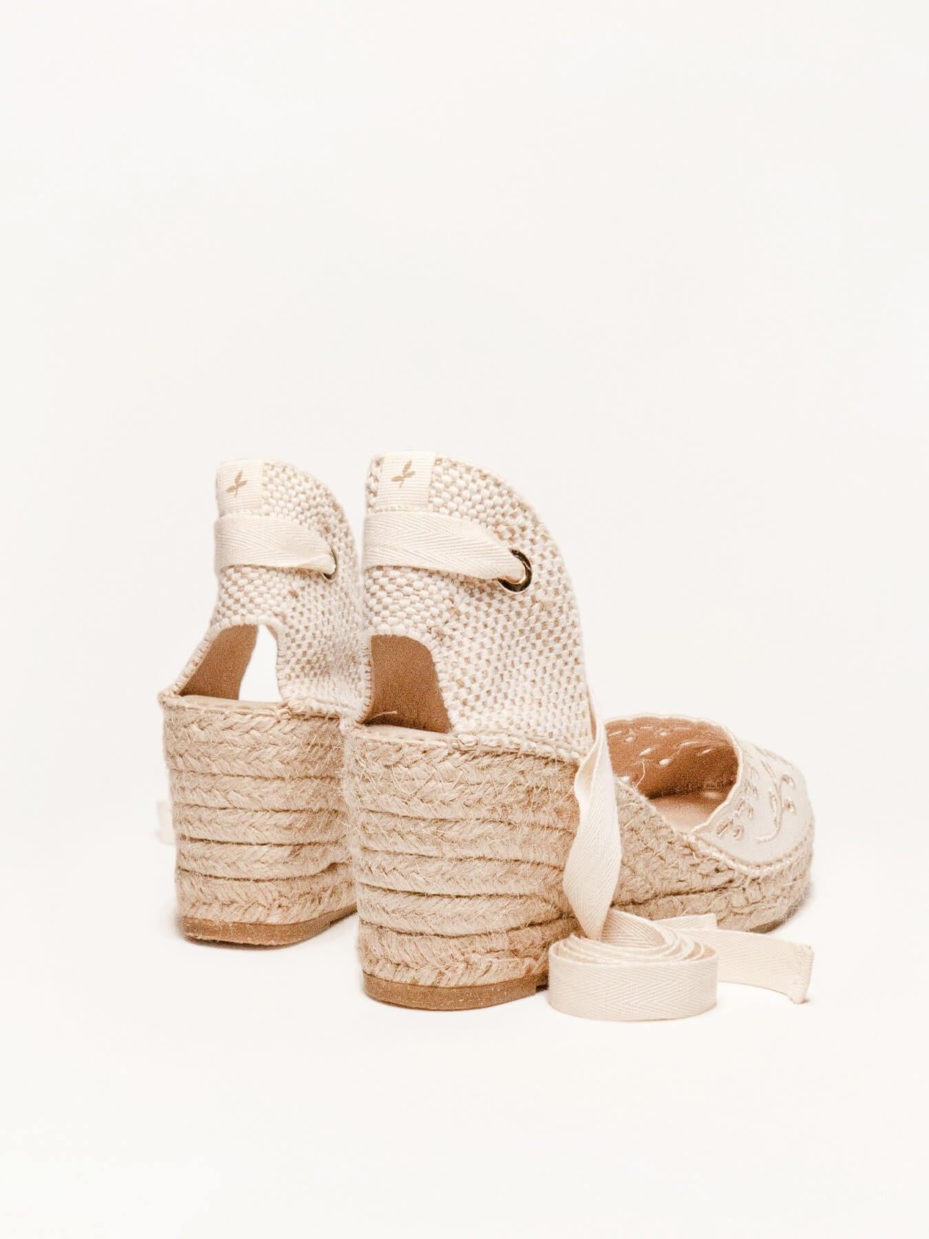 Romero Cuña Media Lona Bordada Crudo