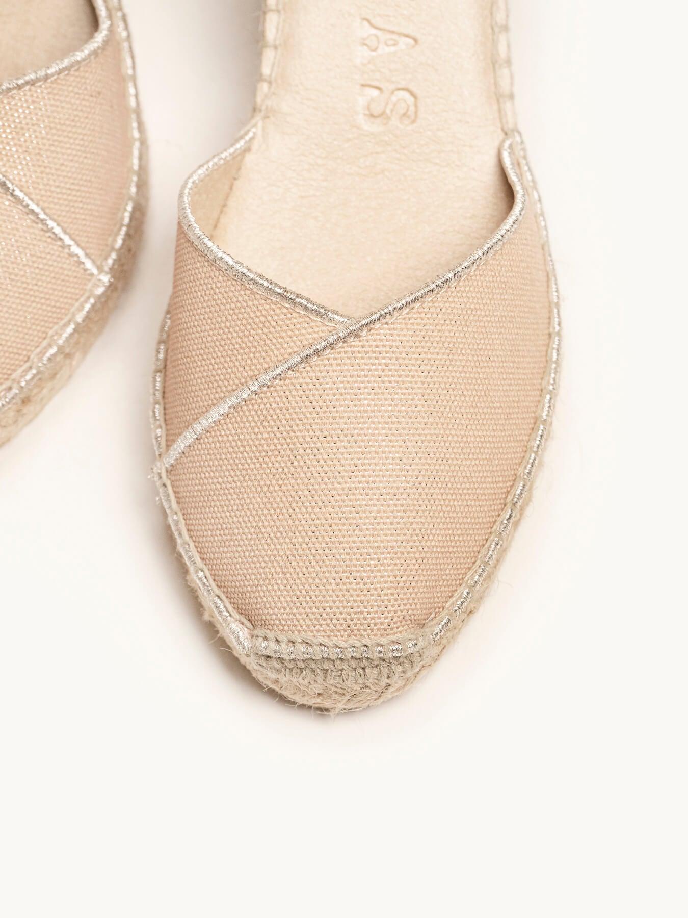 Jara Cuña Media Lona Metal Arena