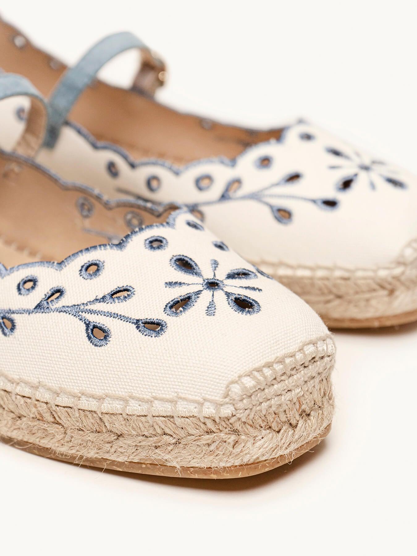 Campanilla Lona Bordada Azul Jeans