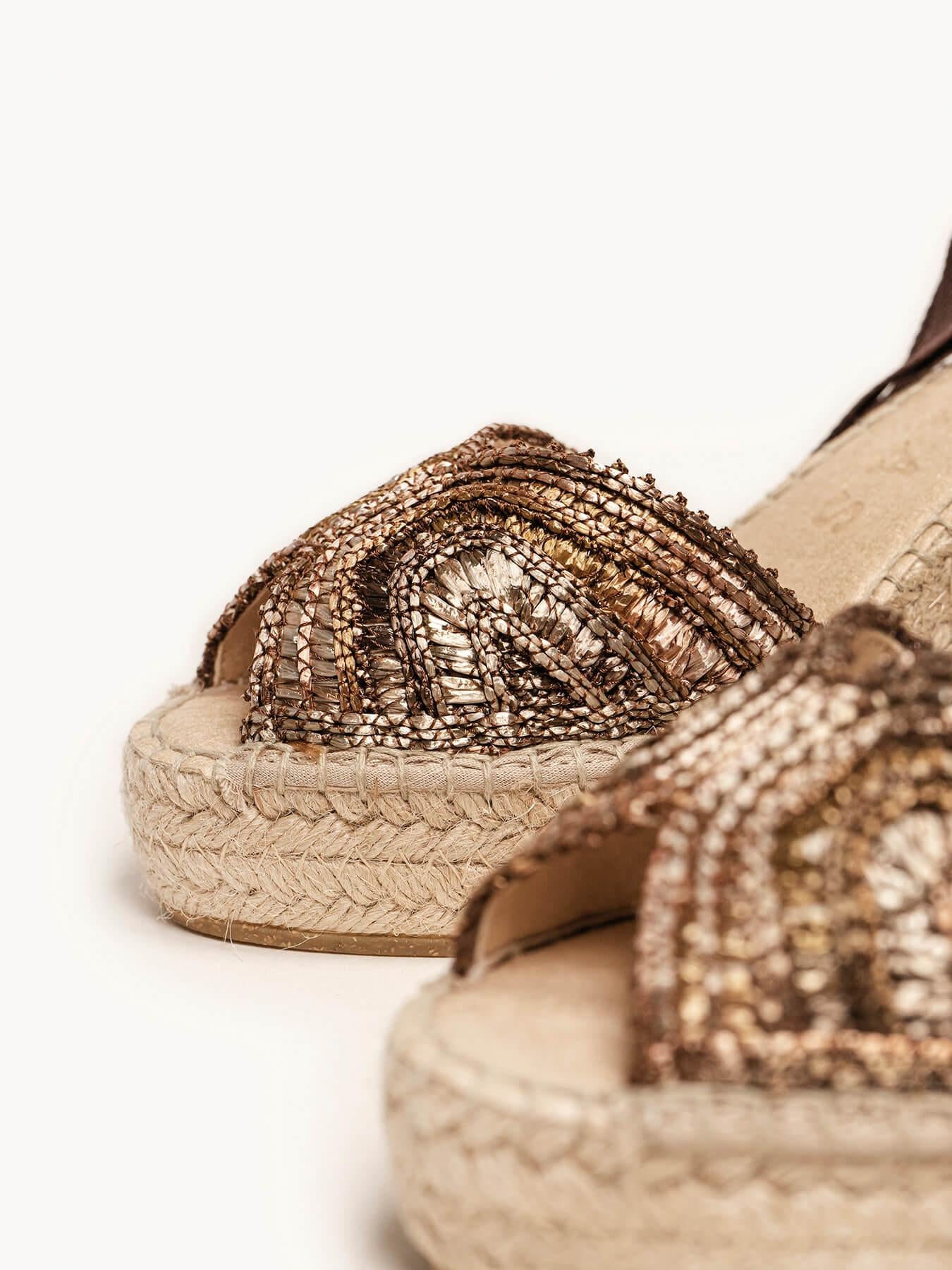 Lirio Cuña Alta Rafia Marrón