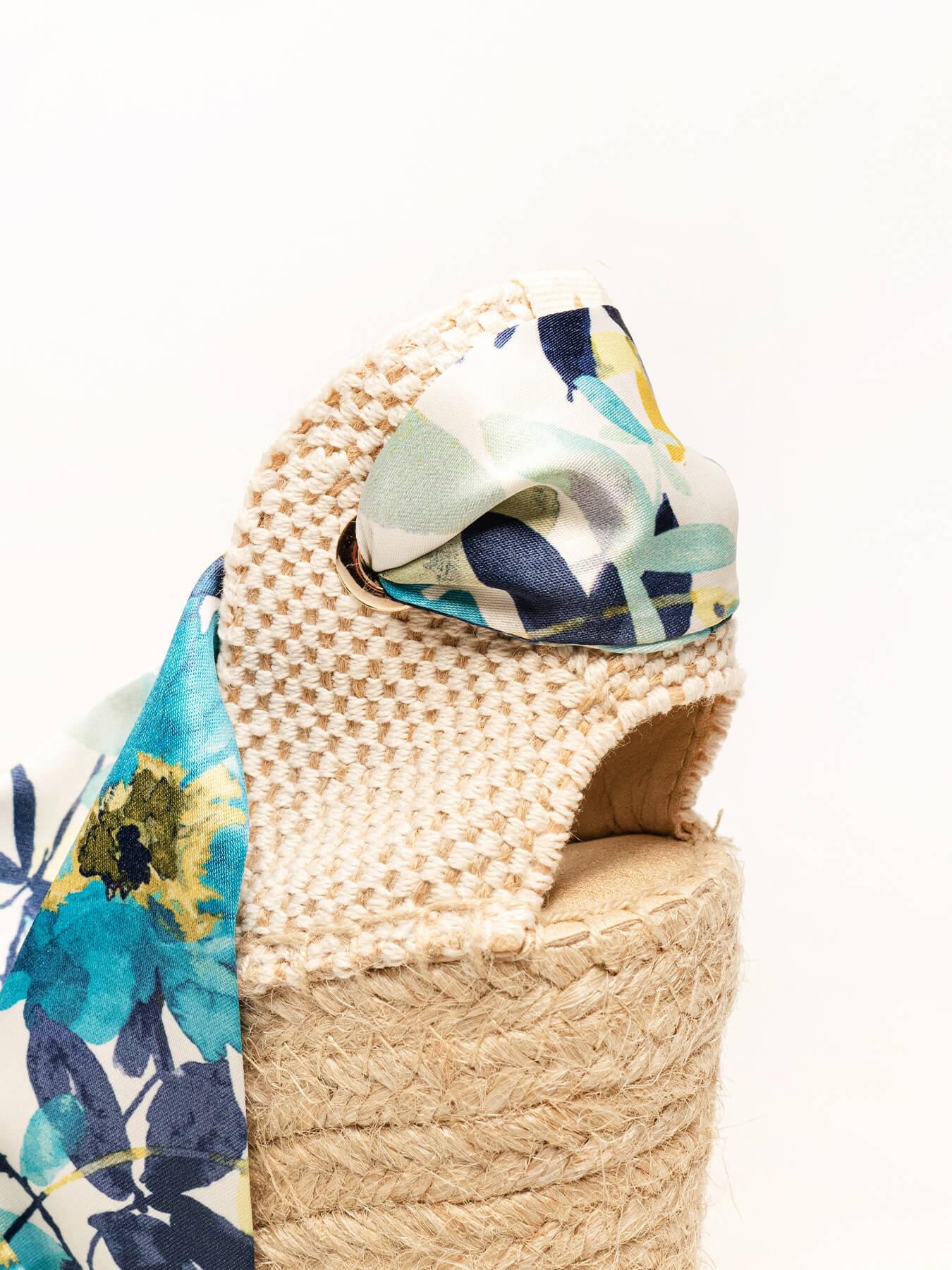 Pañuelo Floral Azul