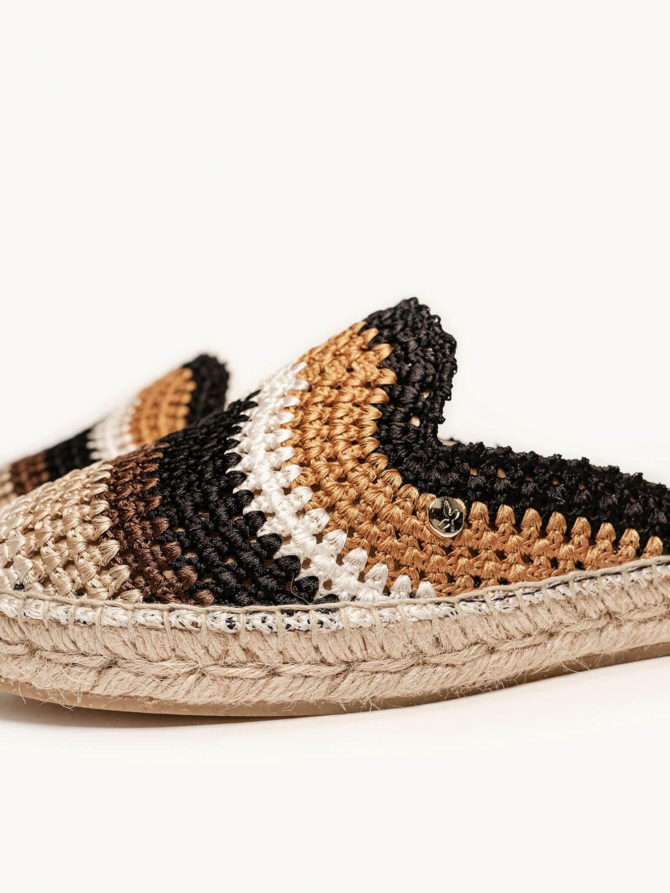 Loto Crochet Negro